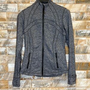 Lululemon Athletica Gray Seeatshirt/outerwear with Mock Neck.  Size 10.
